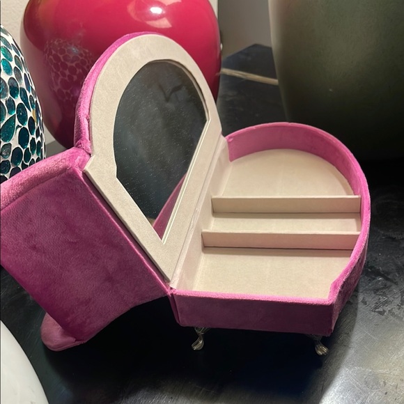 Pink Table decor - Picture 2 of 5